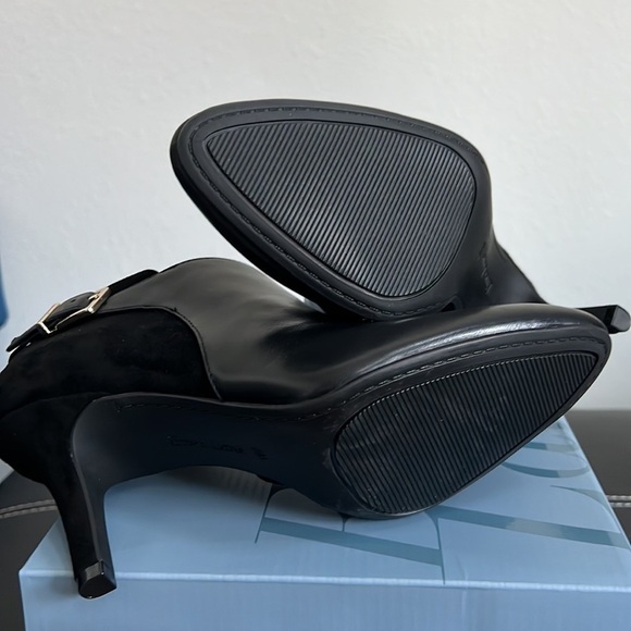 Jasmine suede & leather black buckled booties round toe - Picture 5 of 9